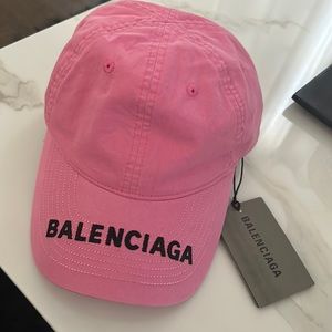 Pink woman’s hat 🧢